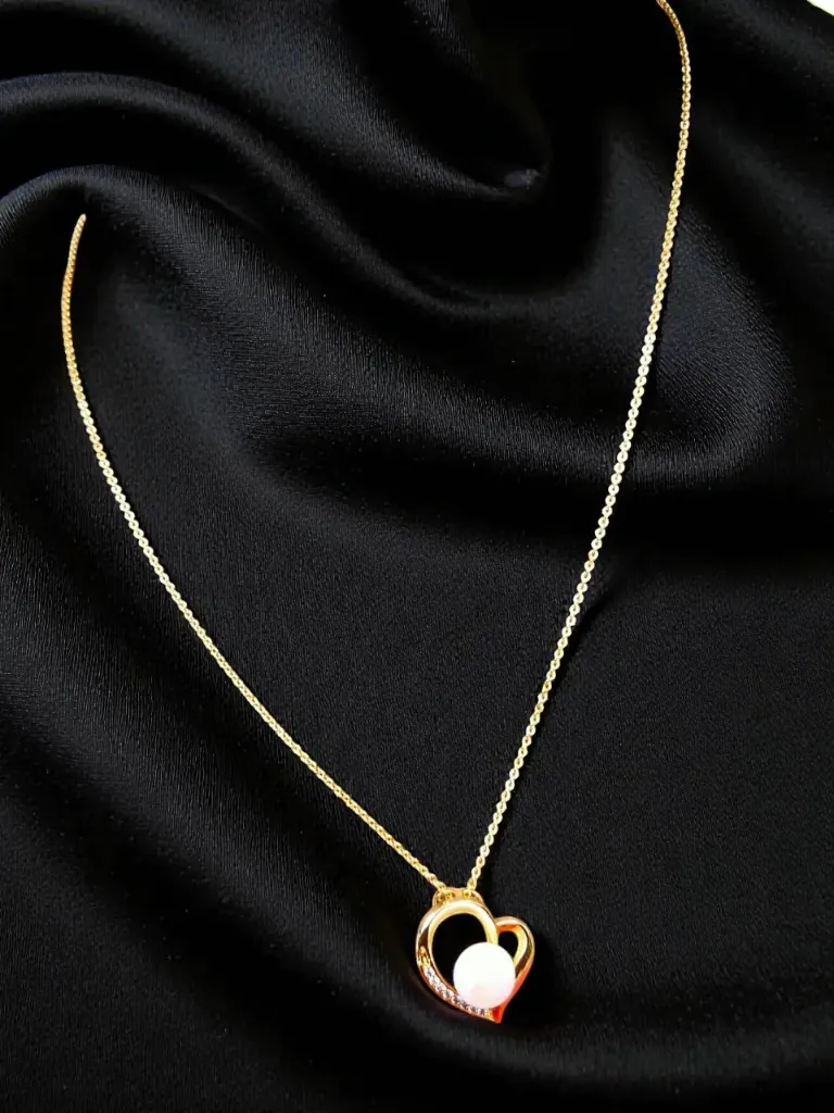 Gold Heart Frame Pearl Pendant Necklace