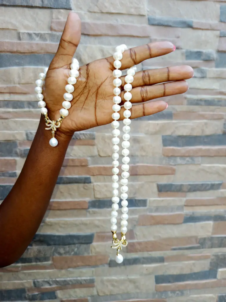 Freshwater Pearl Set with Ribbon Locket